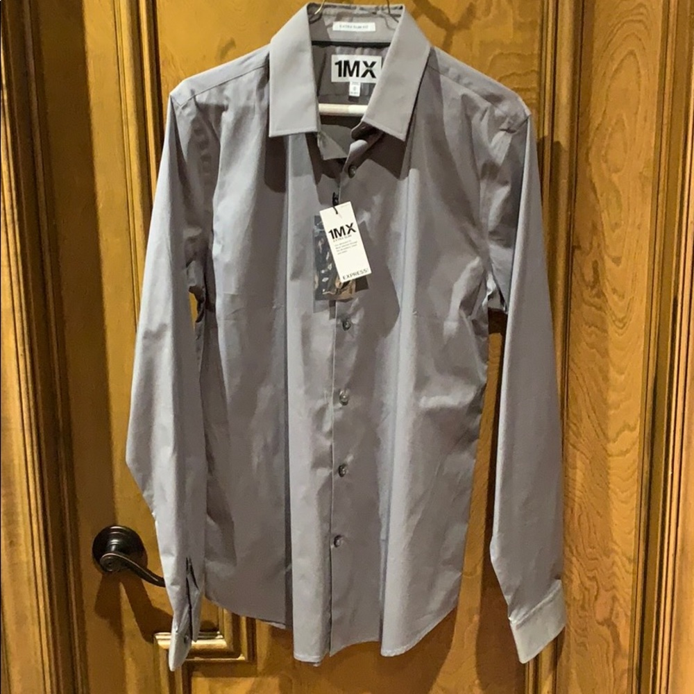 NWT Men’s Express Button Up Sz M